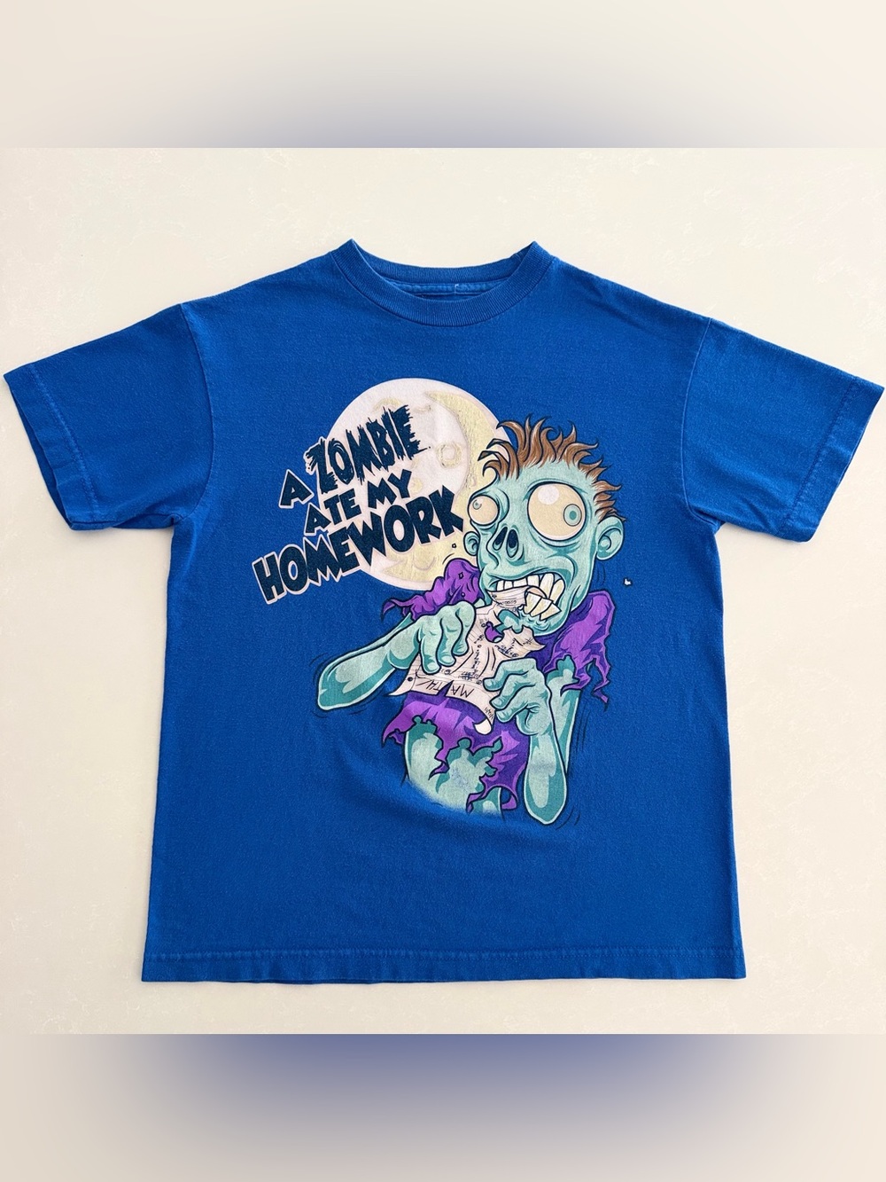Zombie/ Halloween Graphic T-Shirt • Size M (Youth)